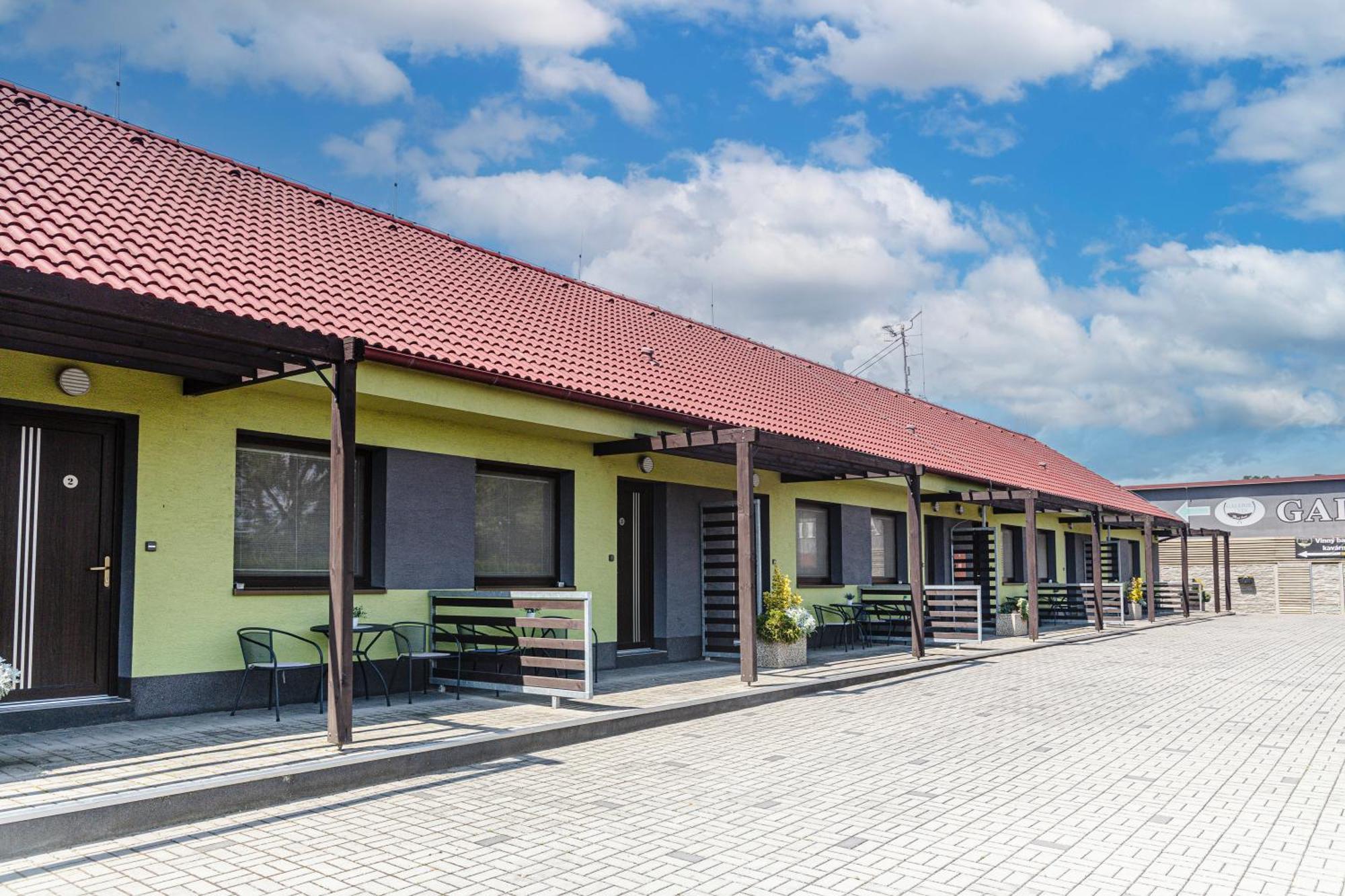 Penzion Stara Hora Velke Pavlovice Exterior photo